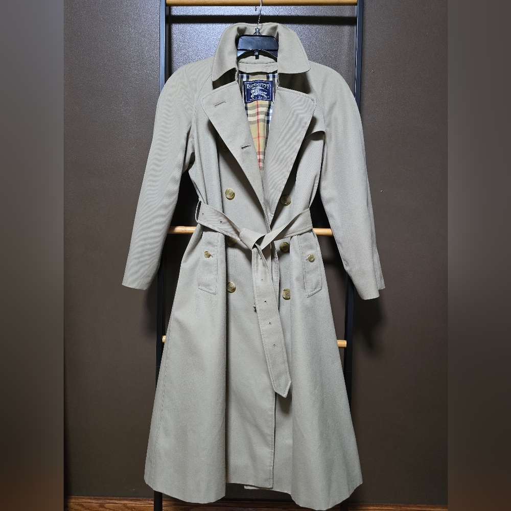 Vintage Burberry Classic Beige Trench Coat, With Removable Wool Liner